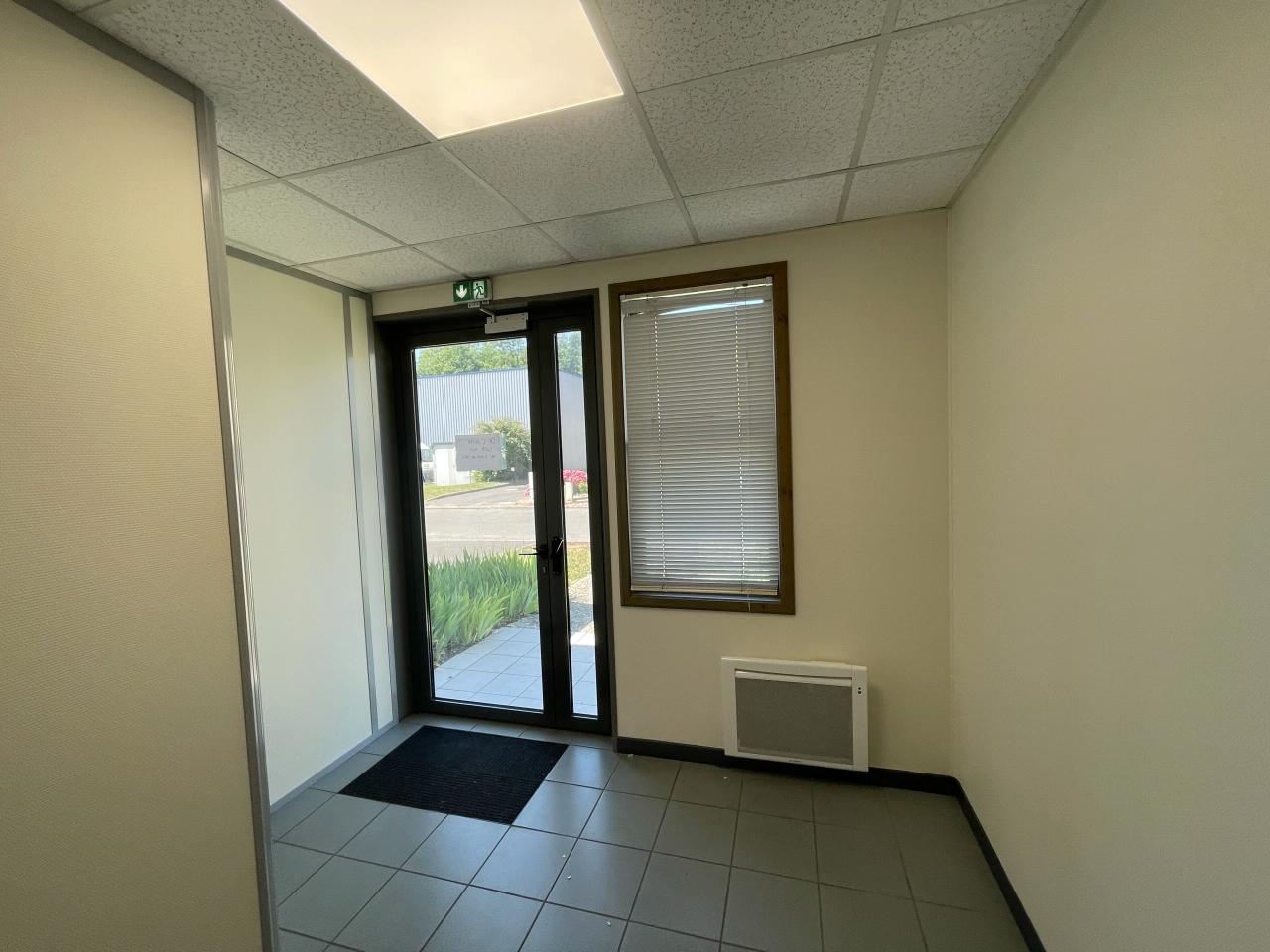 Bureau La Chapelle-Saint-Mesmin 321m² Location bureau La Chapelle-Saint-Mesmin Loiret OLBUR2422019 4